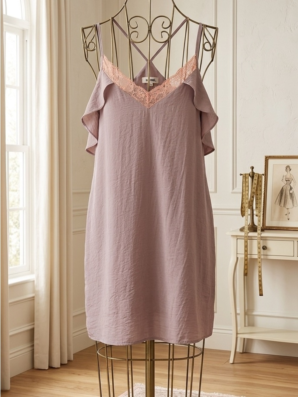 Monteau| Lightweight Lilac Lace-Trimmed Sleeveless Slip Dress Sz M